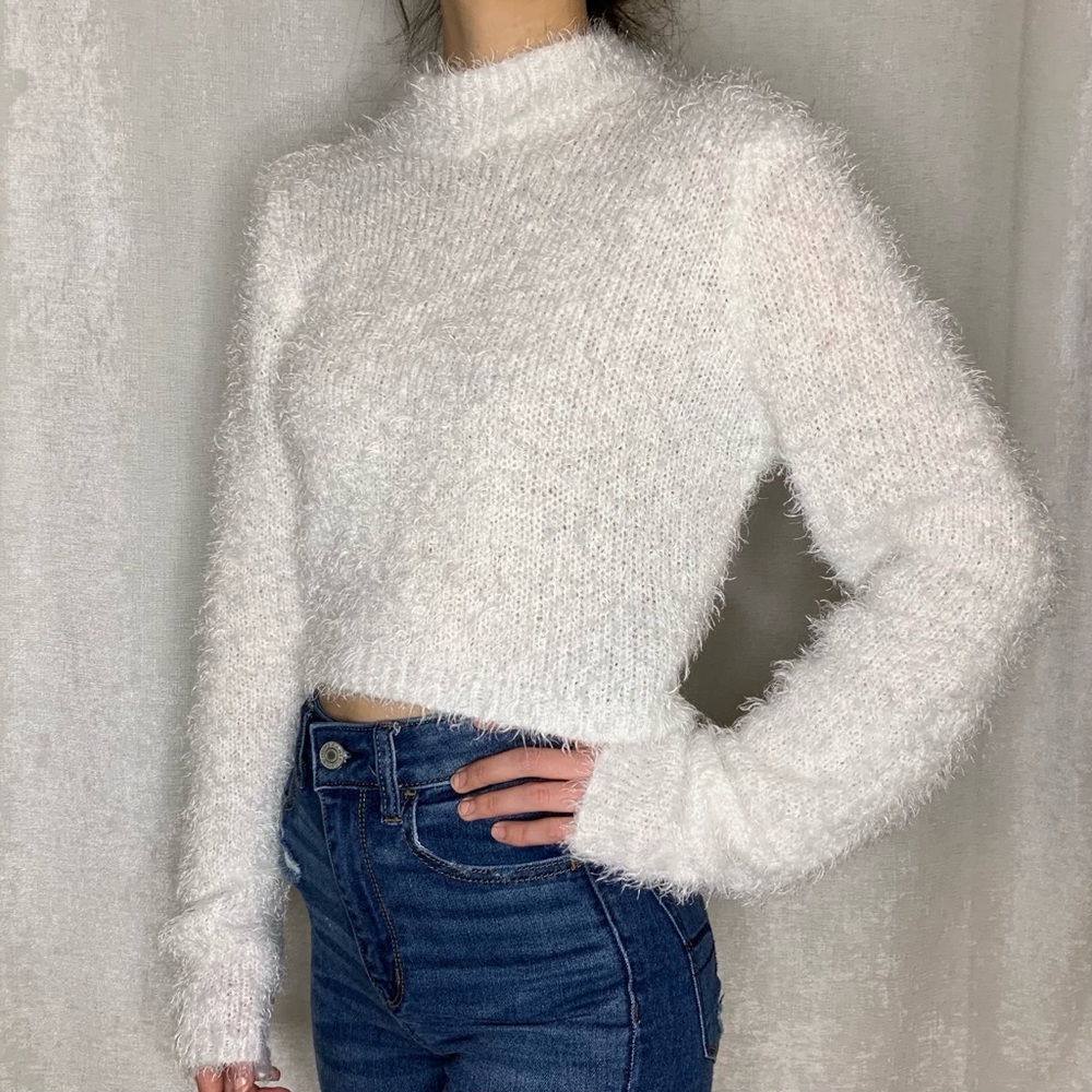 Wild Fable Cropped White Mock Neck Sweater Small